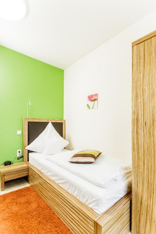 Hotel Maxis - Digitaler Self-Check-In - Karlsbad Room photo